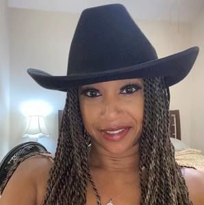 Meet your Posher, Patricia